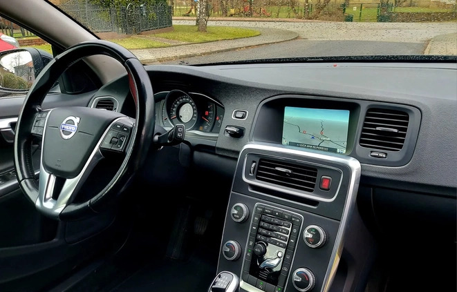 Volvo V60 cena 48300 przebieg: 177000, rok produkcji 2015 z Prudnik małe 121